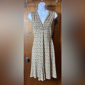Old Navy Black and Cream Patterned Midi Dress - XS